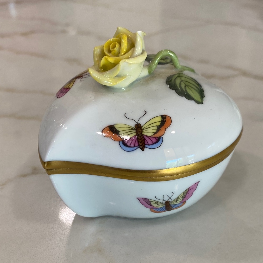 Herend White and Gold Trinket Box with Yellow Rose and Butterfly Design